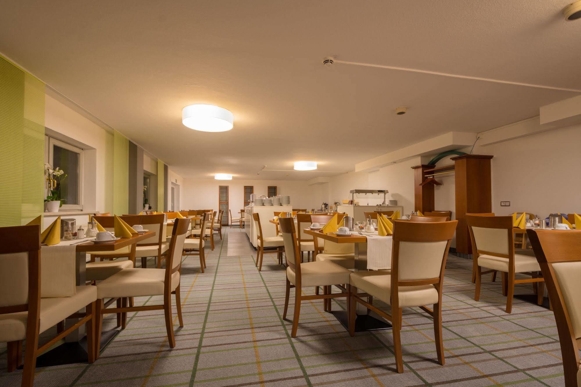 Hotel Fortuna Schwäbisch Gmünd Zewnętrze zdjęcie